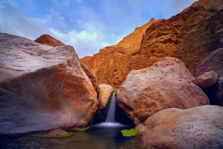 Photograph the Canyon Light