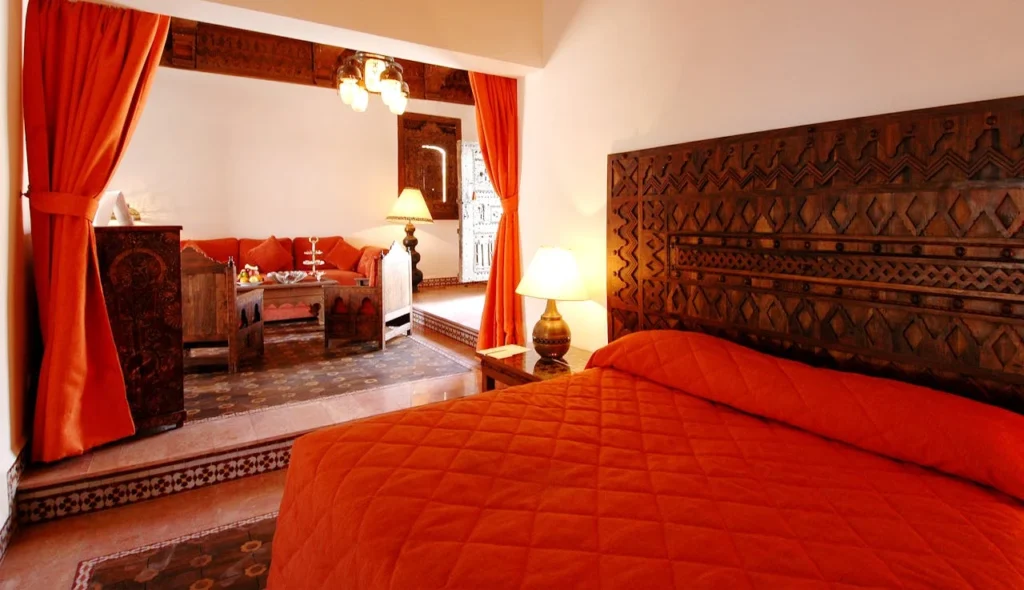 diffirence between riad and hotel